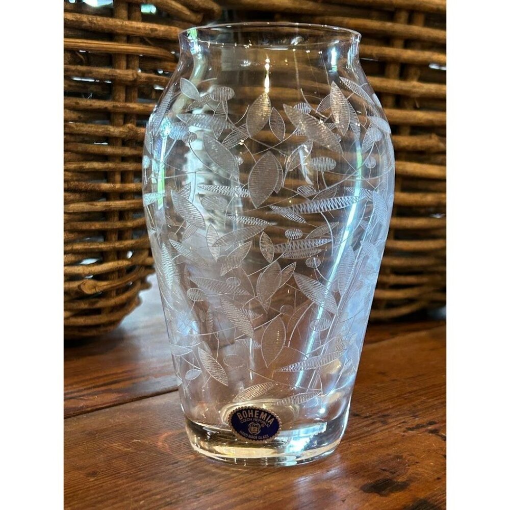 Glass Etched Vase Bohemia Czech Republic Leaf Design‎ 6.5" Elegant Home Decor